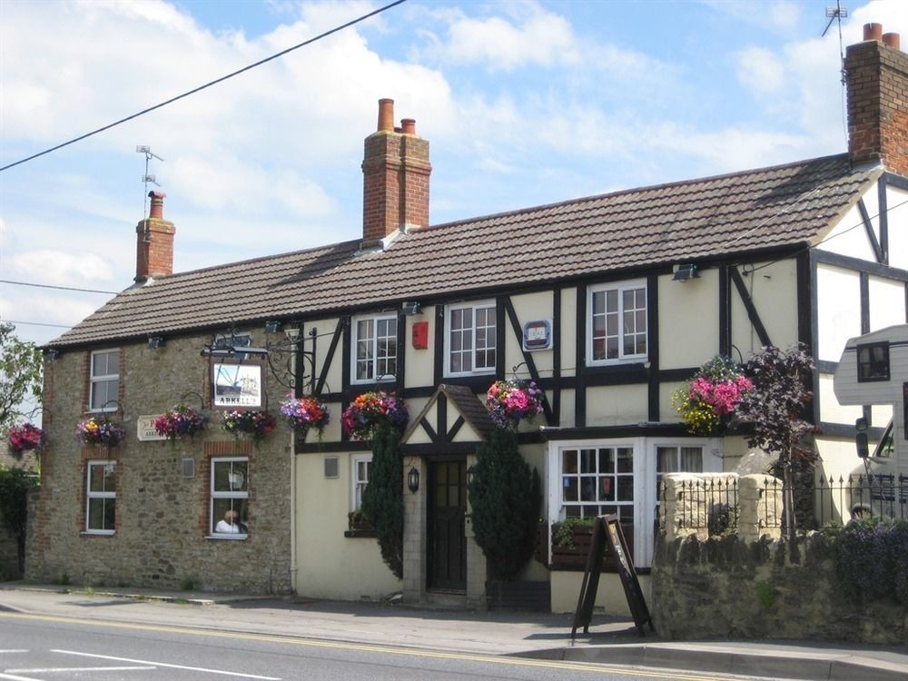 The Plough Inn Highworth Экстерьер фото